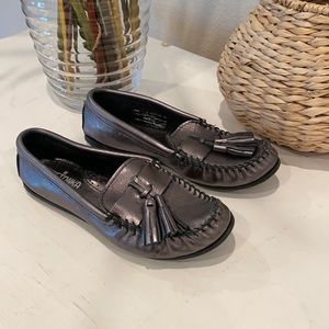 Minnetonka Grace Moccasins Slip On Leather Tassels